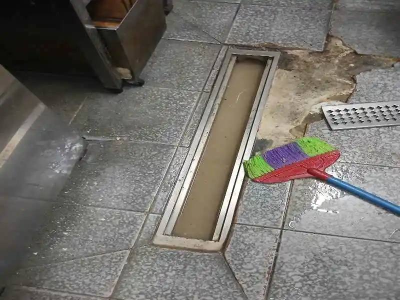 성북구 싱크대가 막혔을 때 먼저 할 일 3가지